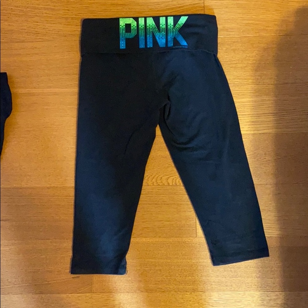 PINK cropped leggings